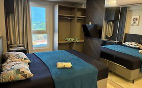Flat 201 / Frente Mar / Cama Espelhada / Cozinha